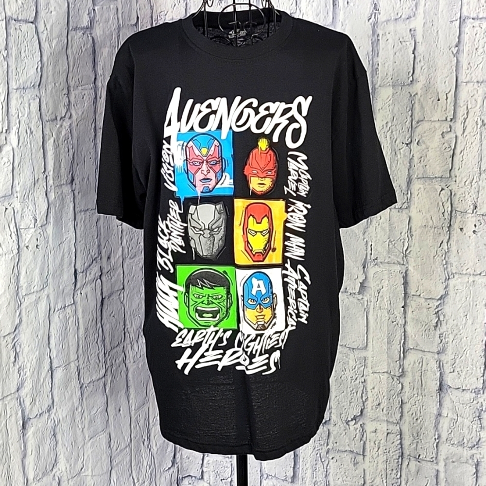 MARVEL AVENGERS Graphic Shirt Large